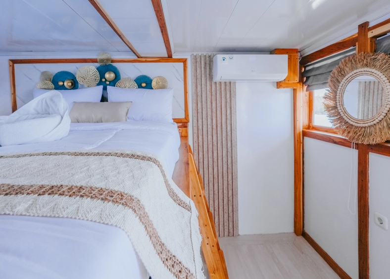 Shared Cabin 2 4Pax