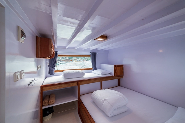Triple Cabin 2
