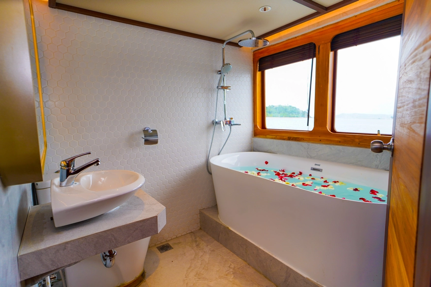 Osaka Cabin