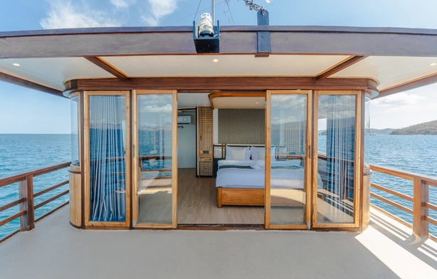 Royal Cabin