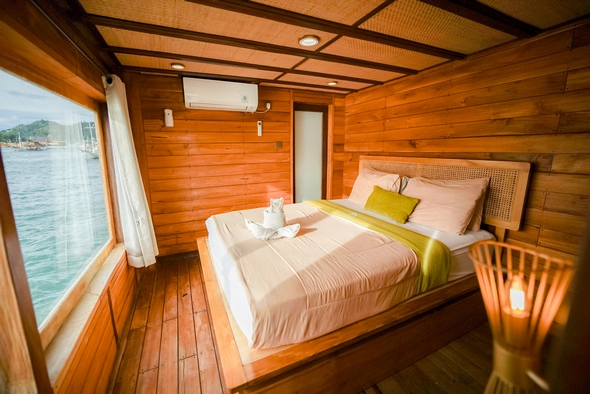 Signature Cabin 1