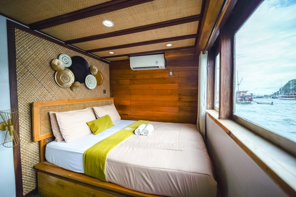 Signature Cabin 2