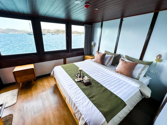Deluxe Cabin 4