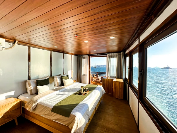 Mansard Cabin 1