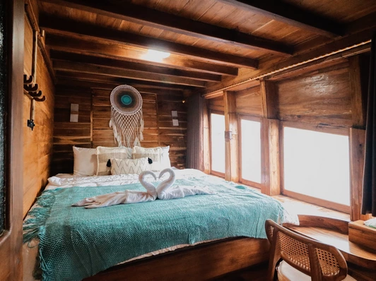 Deluxe Cabin 2