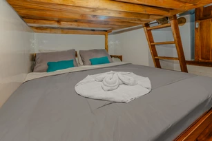 Shared Cabin 6