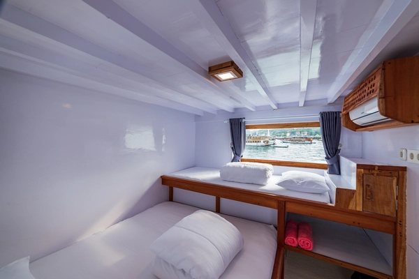 Triple Cabin 1