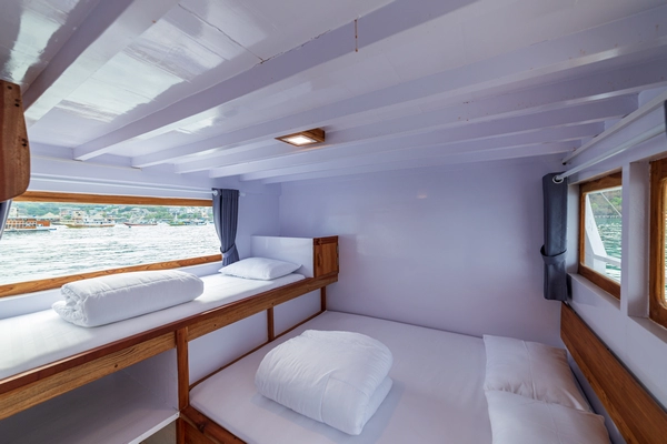 Triple Cabin 1