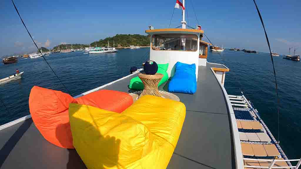 Kapal standart II,Open Trip labuan Bajo Kapal standart