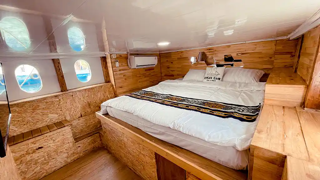 Cabin 2 - Kapal Phinisi Deluxe II