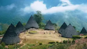 Menjelajahi Pesona Mistis Desa Wae Rebo : Permata Tersembunyi di Indonesia